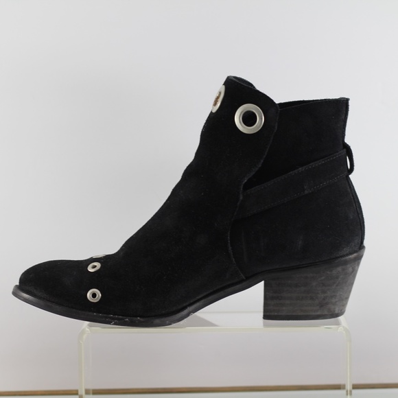 l'intervalle, Beautiful, Black, Suede Booties w/silver grommets - Made in Spain - Picture 6 of 16